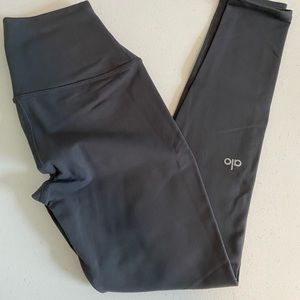 Alo Yoga High Waist Airlift Leggings